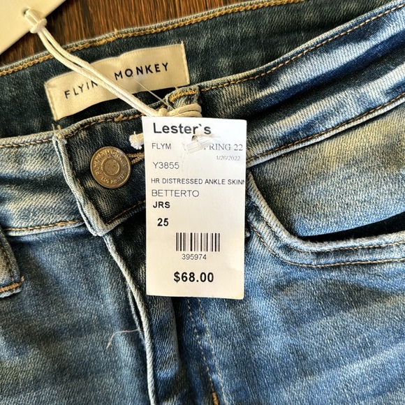 Flying Monkey Distressed Skinny Jean with Ripped Knees - Picture 5 of 10